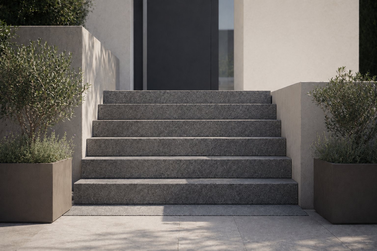 Außentreppe aus geflammtem Granit mit sechs Stufen